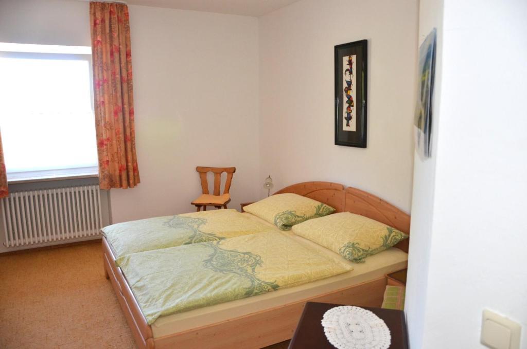 Landgasthof Zur Quelle Seeshaupt Room photo